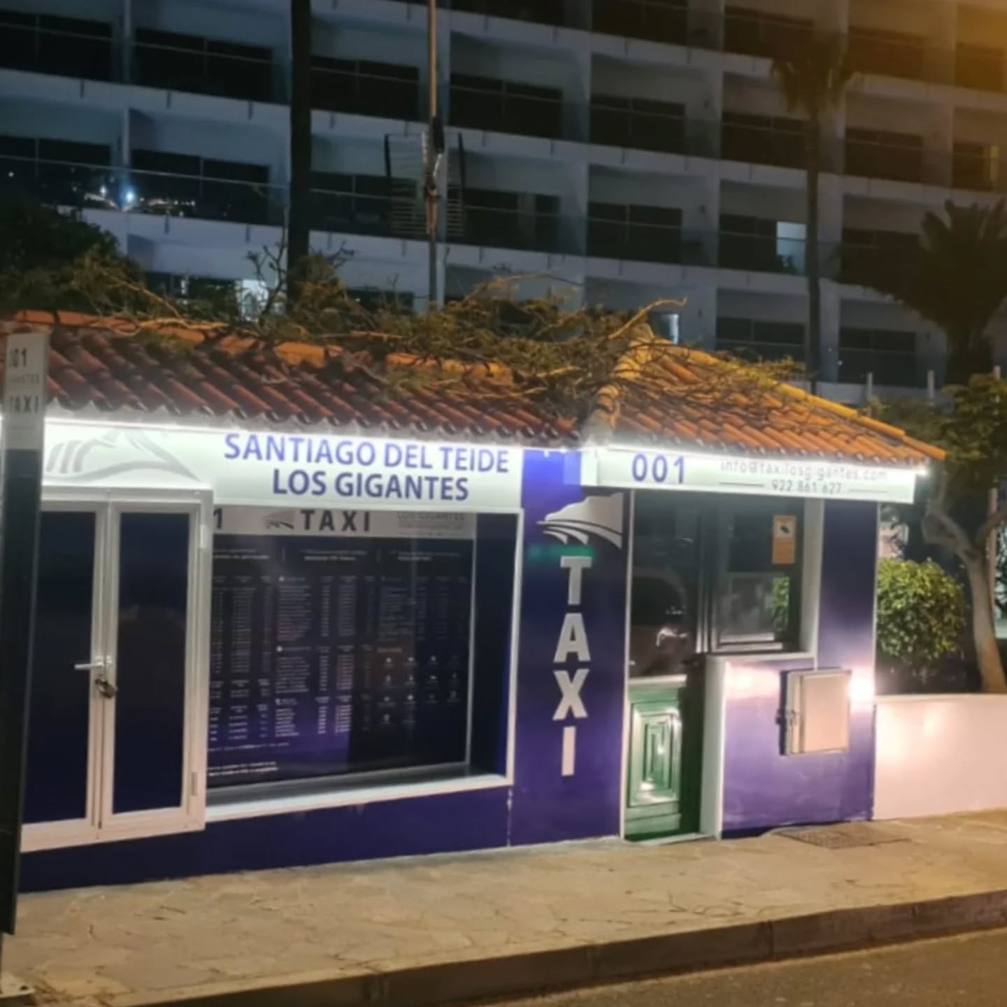 Taxi Los Gigantes agradece al Ayuntamiento de Santiago del Teide la subvención concedida para la mejora de sus instalaciones